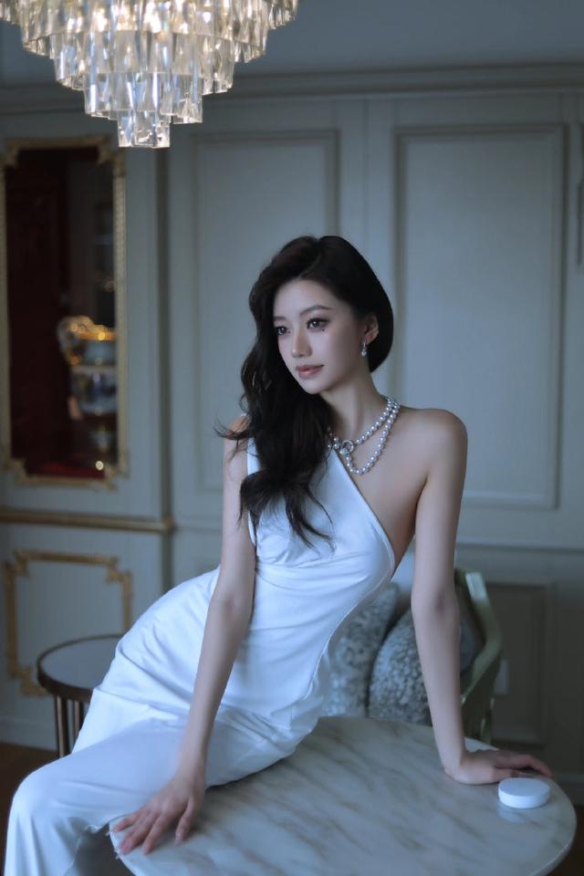 黑丝长腿高清正片